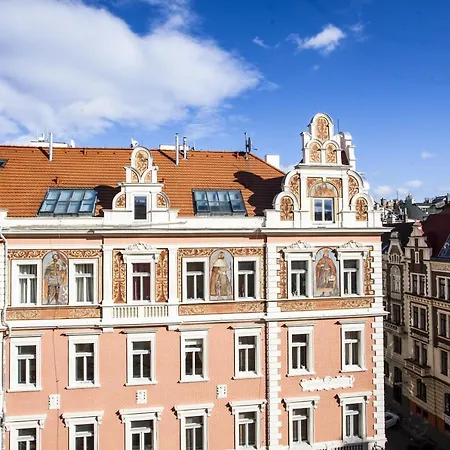 Roof Flat 15' To Charles Bridge Apartmán *