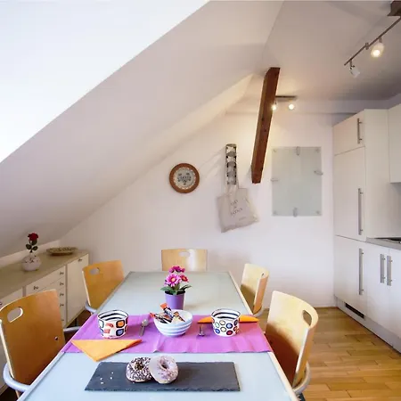 Roof Flat 15' To Charles Bridge Apartment *
